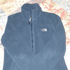 Womans the north face sweater